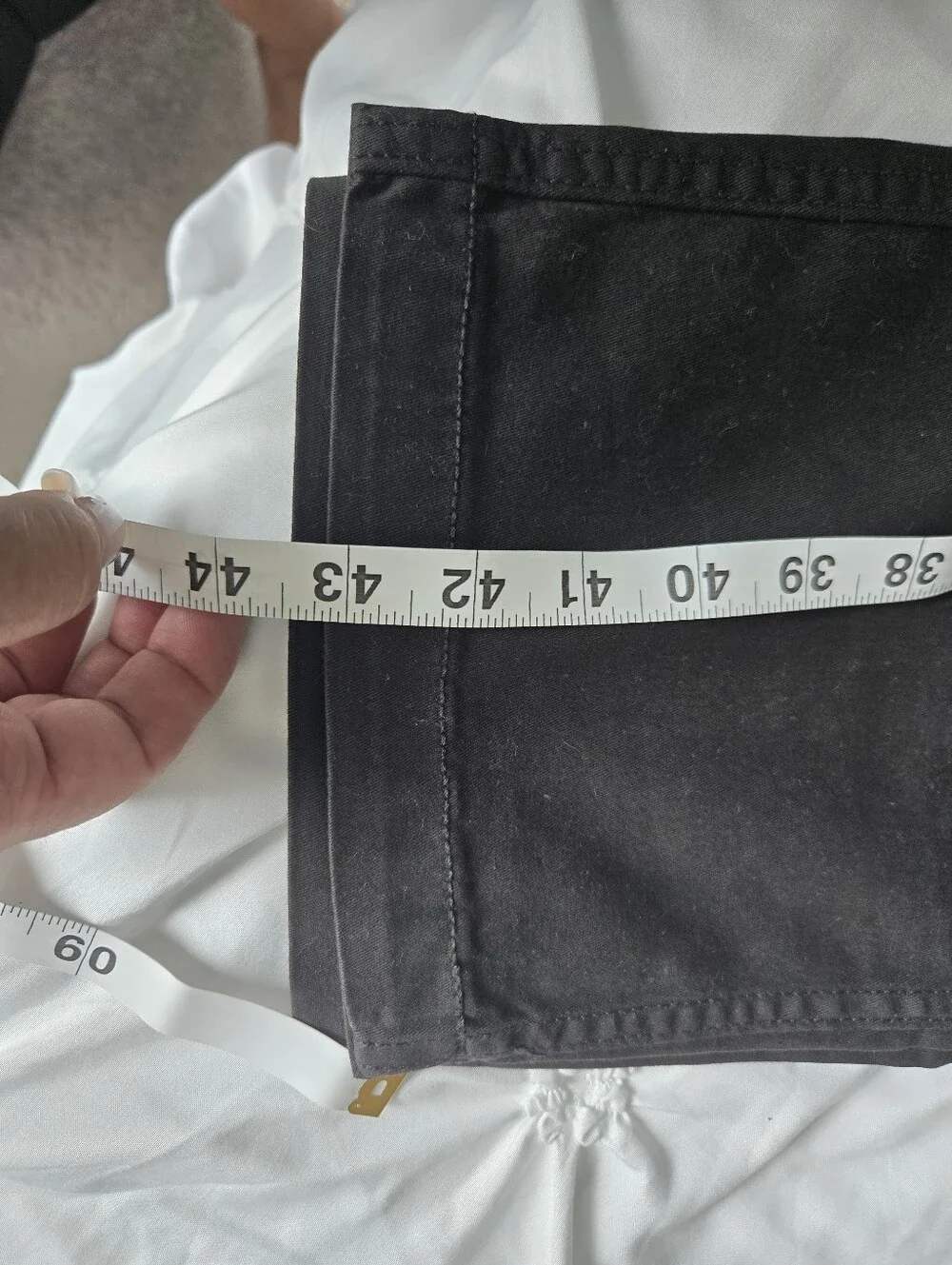 Men's Black Straight-Leg Chinos, NEW. Size 40x32